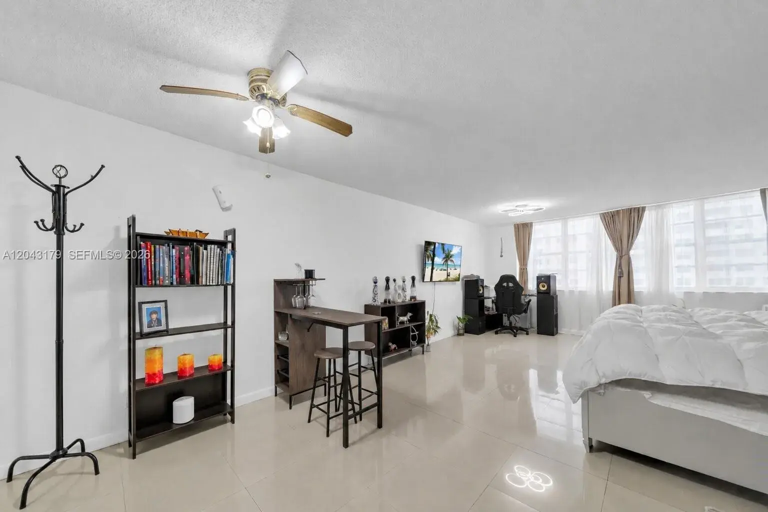 250 174th St # 810, Sunny Isles Beach FL 33160