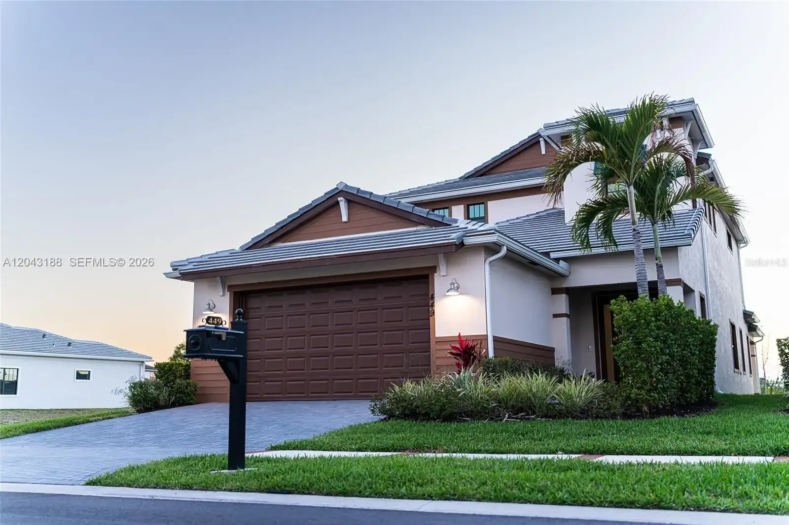 449 SE Fascino Cir, Port St. Lucie FL 34984 photo 2