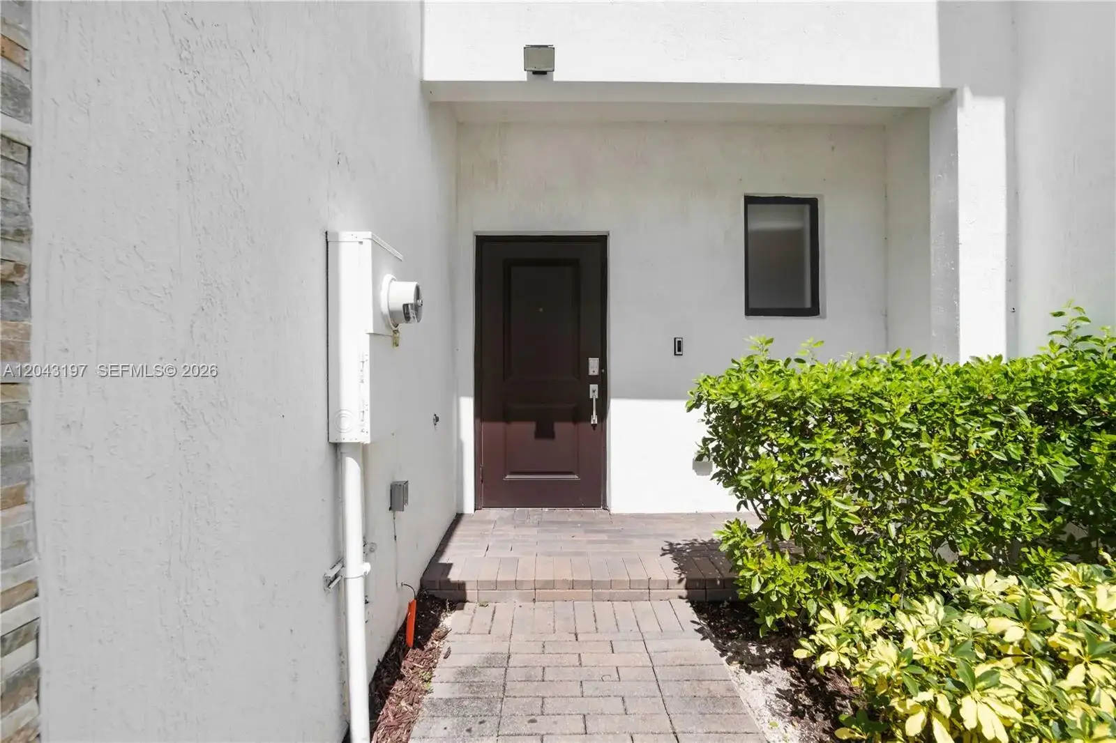 20610 NE 5th Pl, Miami FL 33179 photo 2