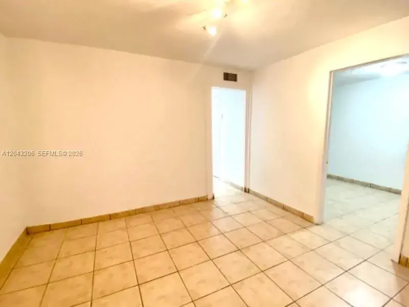 4307 SW 9th ST # 4307, Miami FL 33134