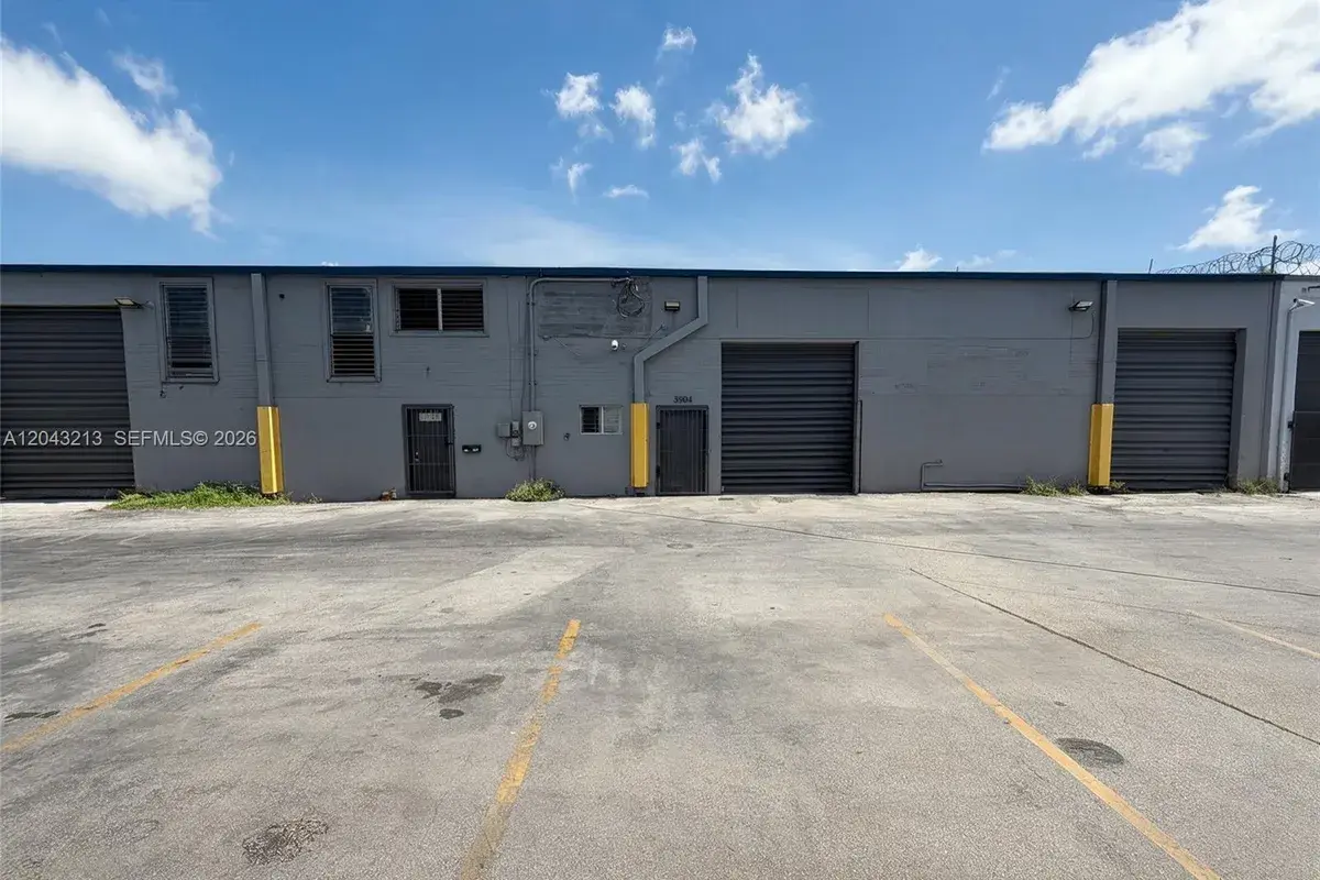 3904 NW 32nd Ave, Miami FL 33142