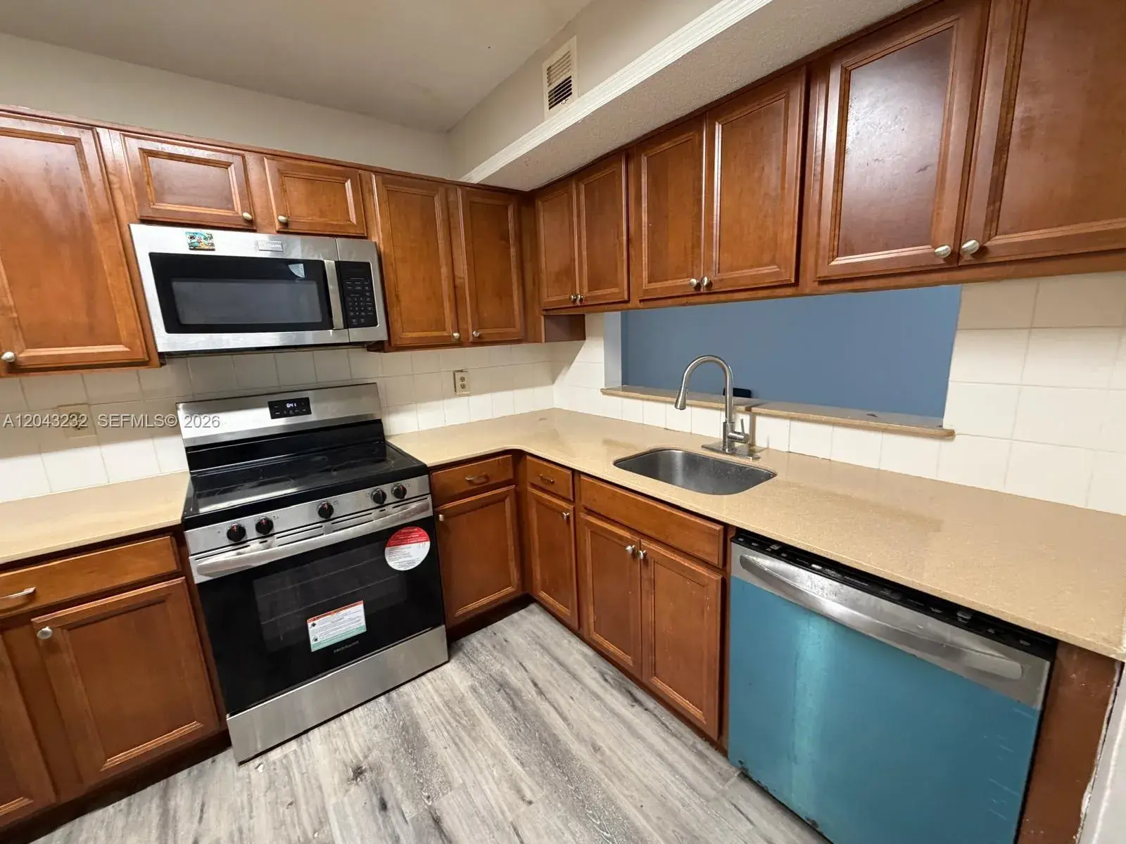 3400 Foxcroft Rd # 215, Miramar FL 33025