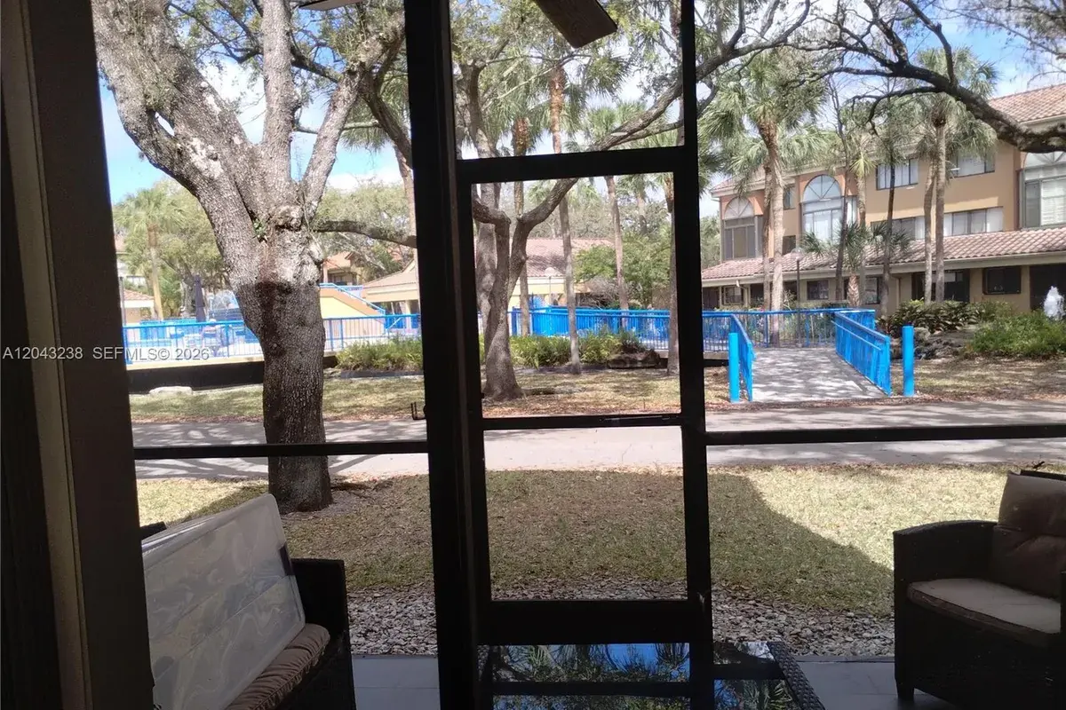 15509 N Miami Lakeway N # 102, Miami Lakes FL 33014