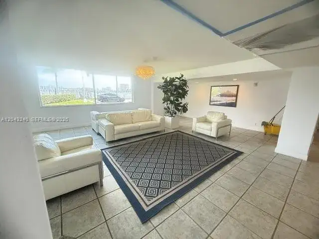 2821 N Miami Beach Blvd # 2C, North Miami Beach FL 33160 photo 2