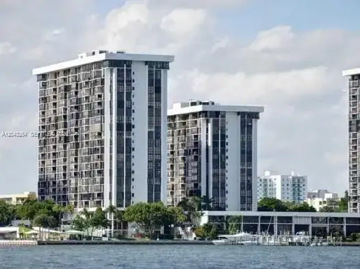 1901 Brickell Ave # B1007, Miami FL 33129