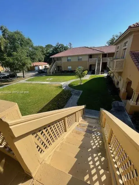 4751 Via Palm Lks # 421, West Palm Beach FL 33417
