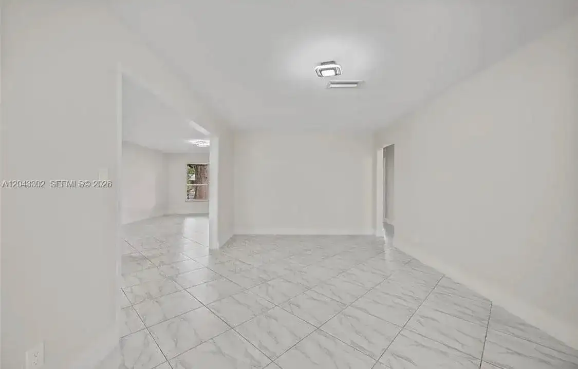 5300 Adams St, Hollywood FL 33021 photo 4