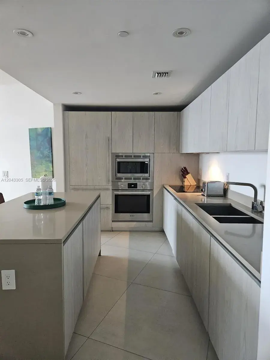 4111 S Ocean Dr # 1204, Hollywood FL 33019