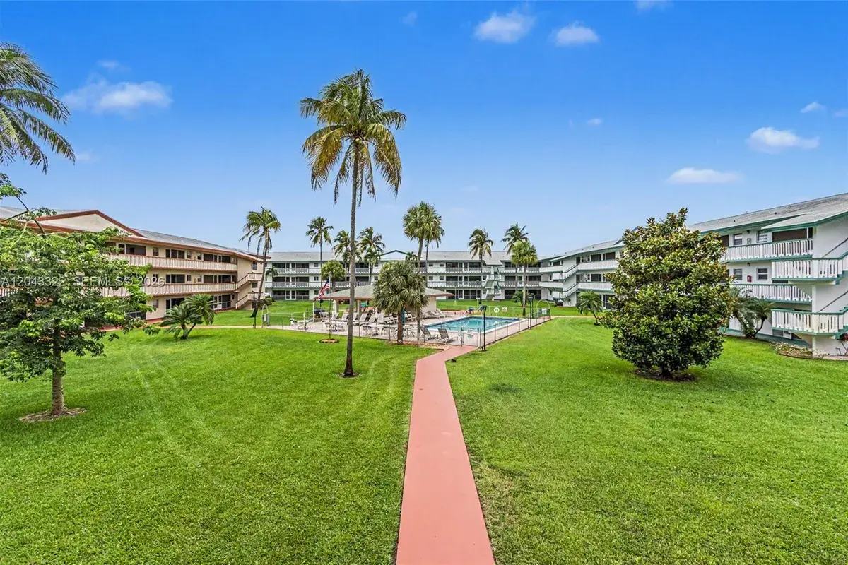 5300 Washington St # K229, Hollywood FL 33021