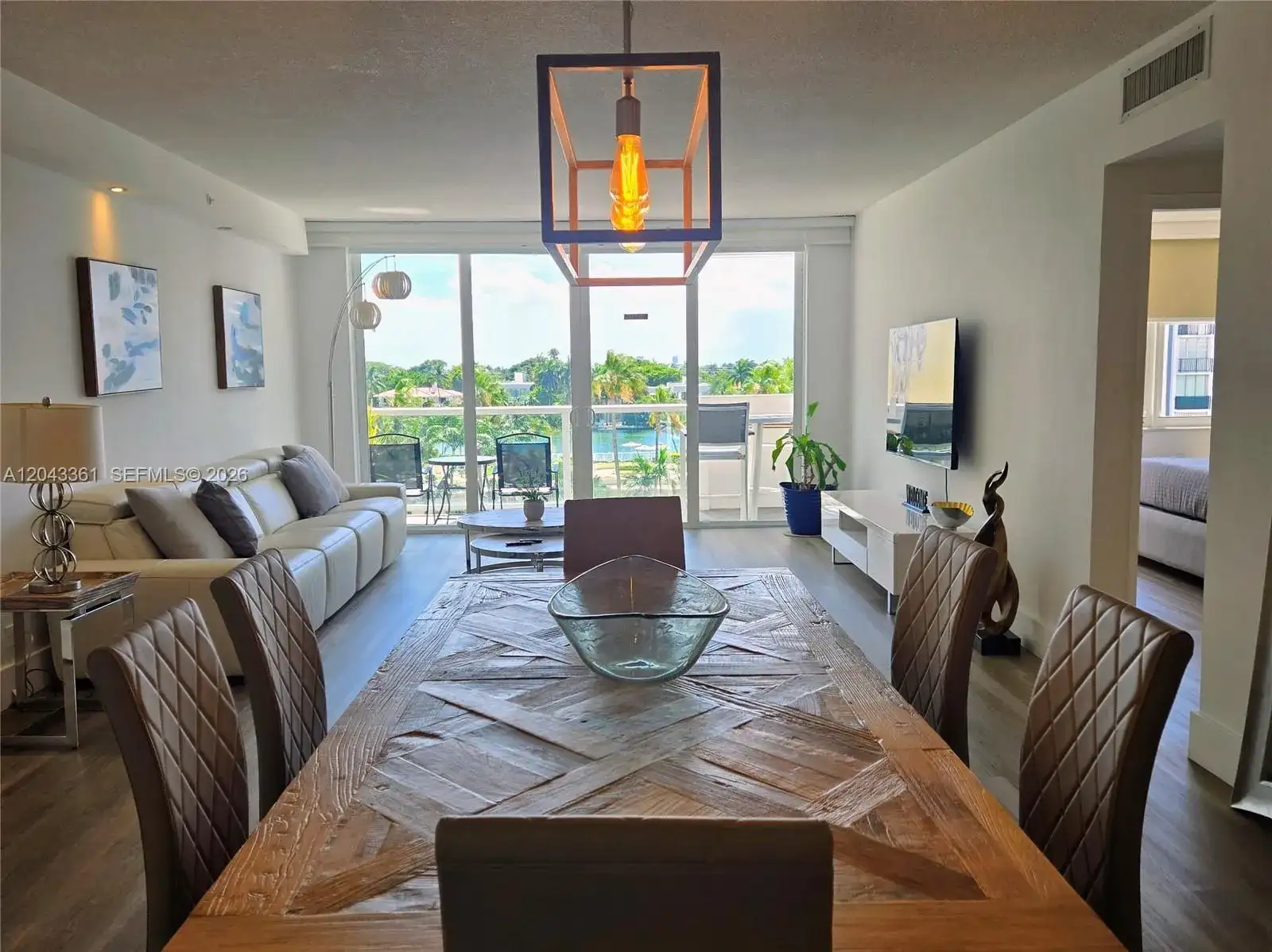 5601 Collins Ave # 520, Miami Beach FL 33140 photo 2