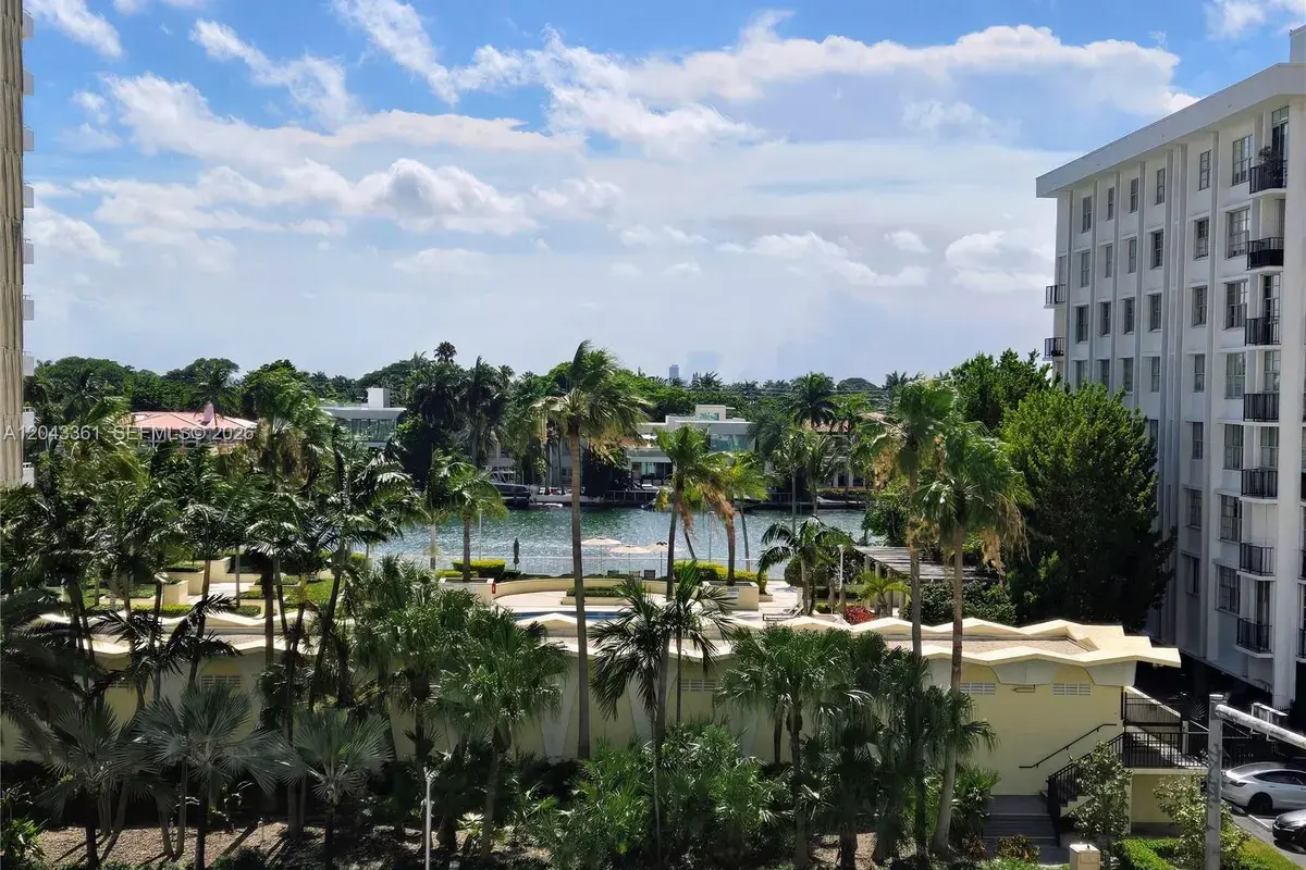 5601 Collins Ave # 520, Miami Beach FL 33140