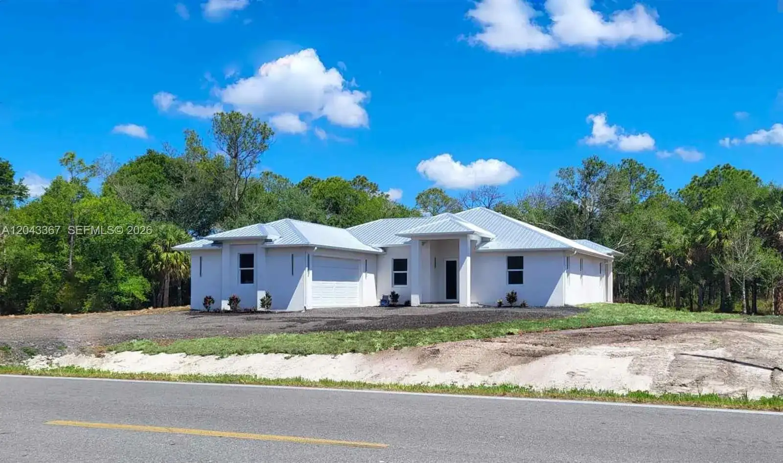 133 Hunting Club Ave, Clewiston FL 33440 photo 3