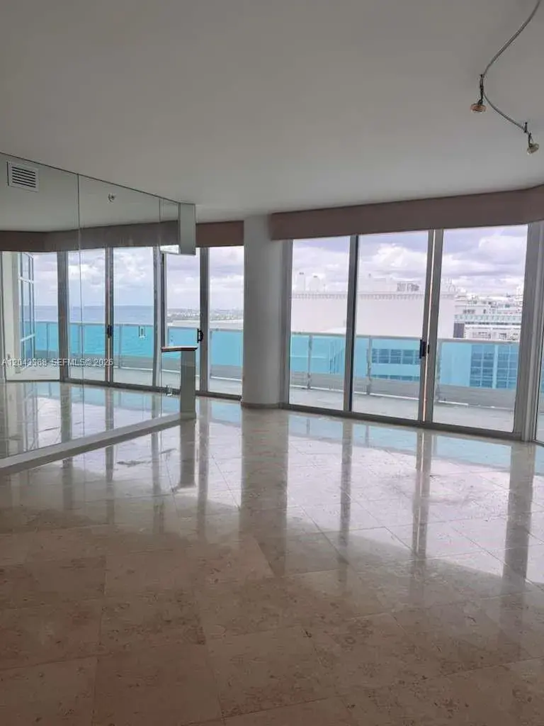 5025 Collins Ave # 1602, Miami Beach FL 33140