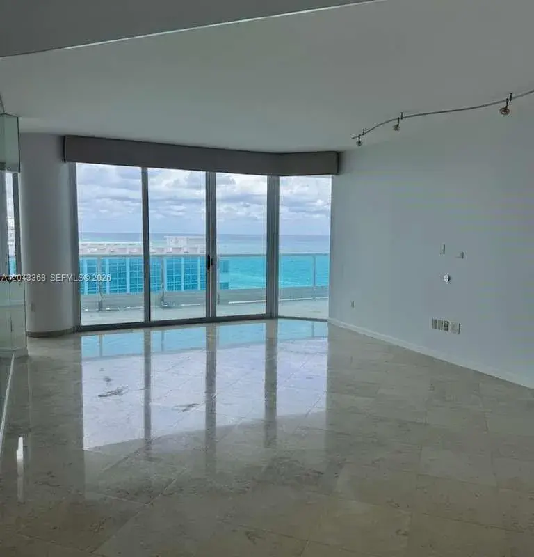 5025 Collins Ave # 1602, Miami Beach FL 33140