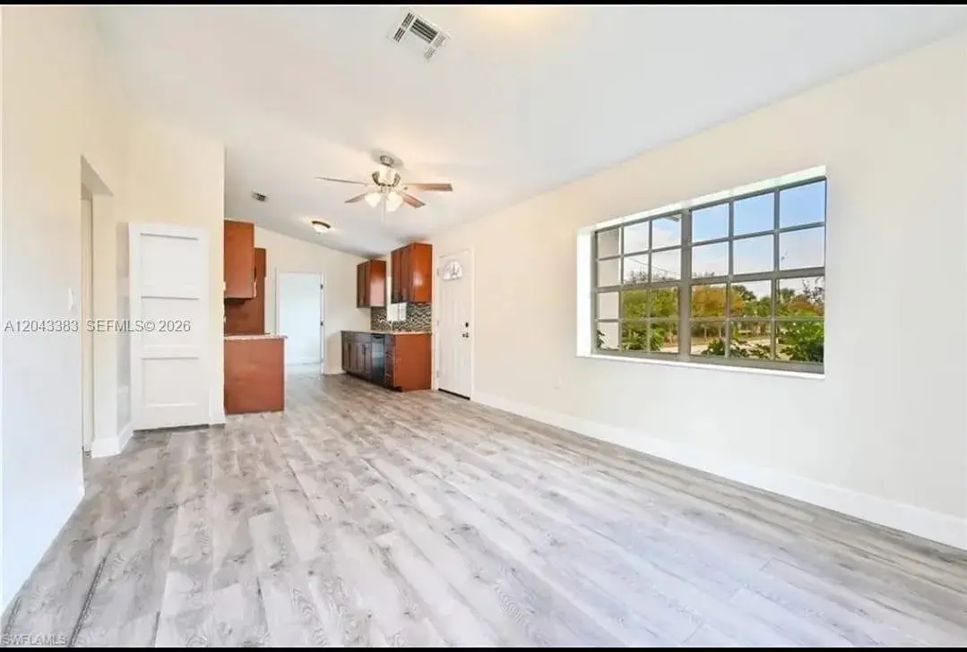 2830 NE 4th Ave, Naples FL 34120