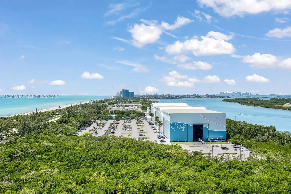 100 Bayview Dr # 620, Sunny Isles Beach FL 33160