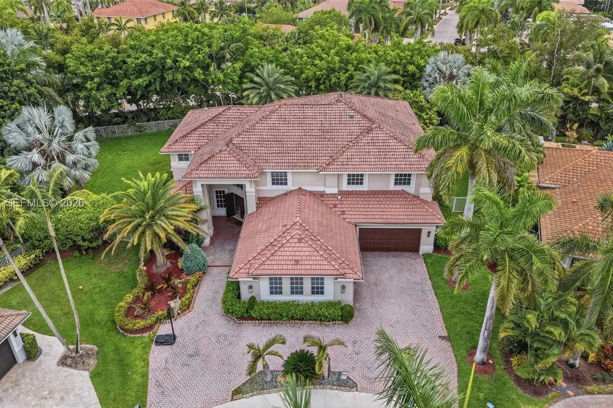 1585 Victoria Isle Way, Weston FL 33327
