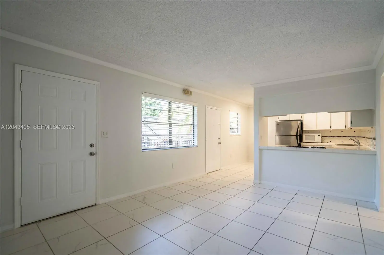 3265 Virginia St # 18, Miami FL 33133