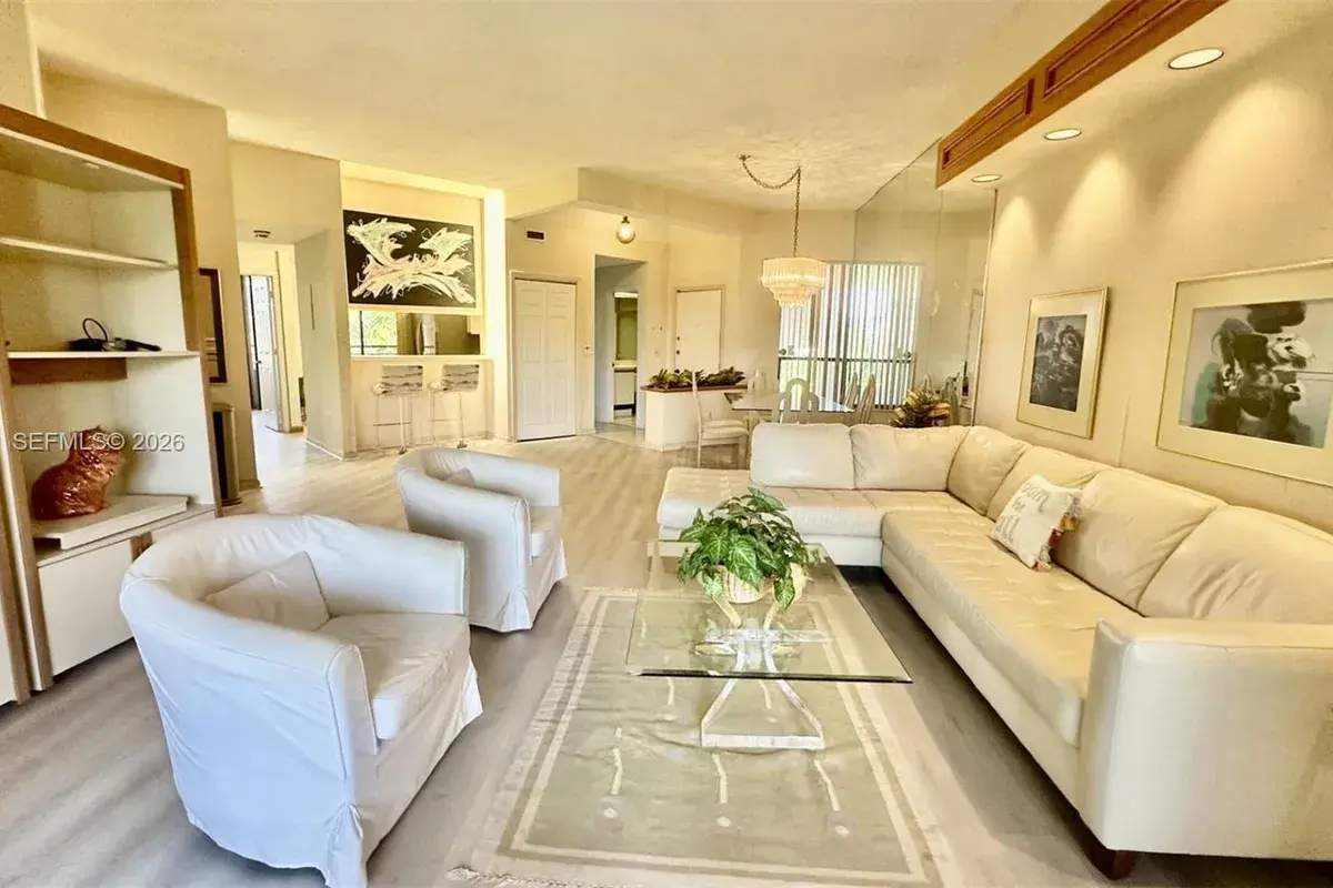 7472 La Paz Blvd # 301, Boca Raton FL 33433