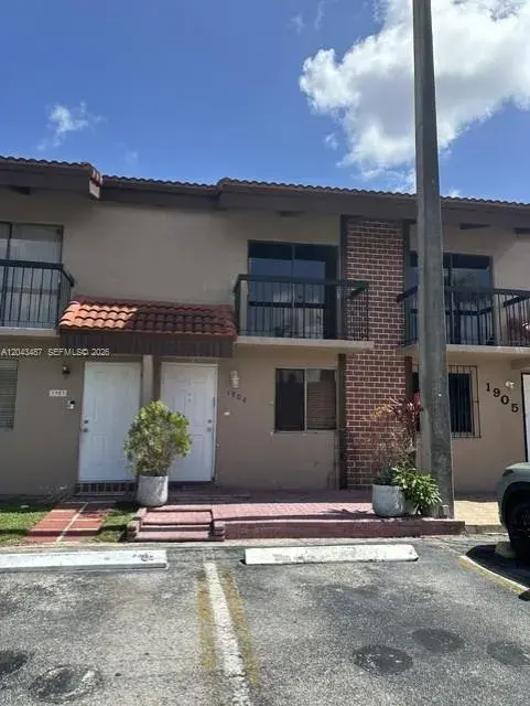 1819 SW 107th Ave # 1904, Miami FL 33165