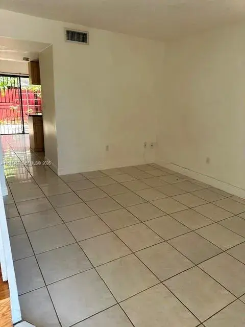 1819 SW 107th Ave # 1904, Miami FL 33165