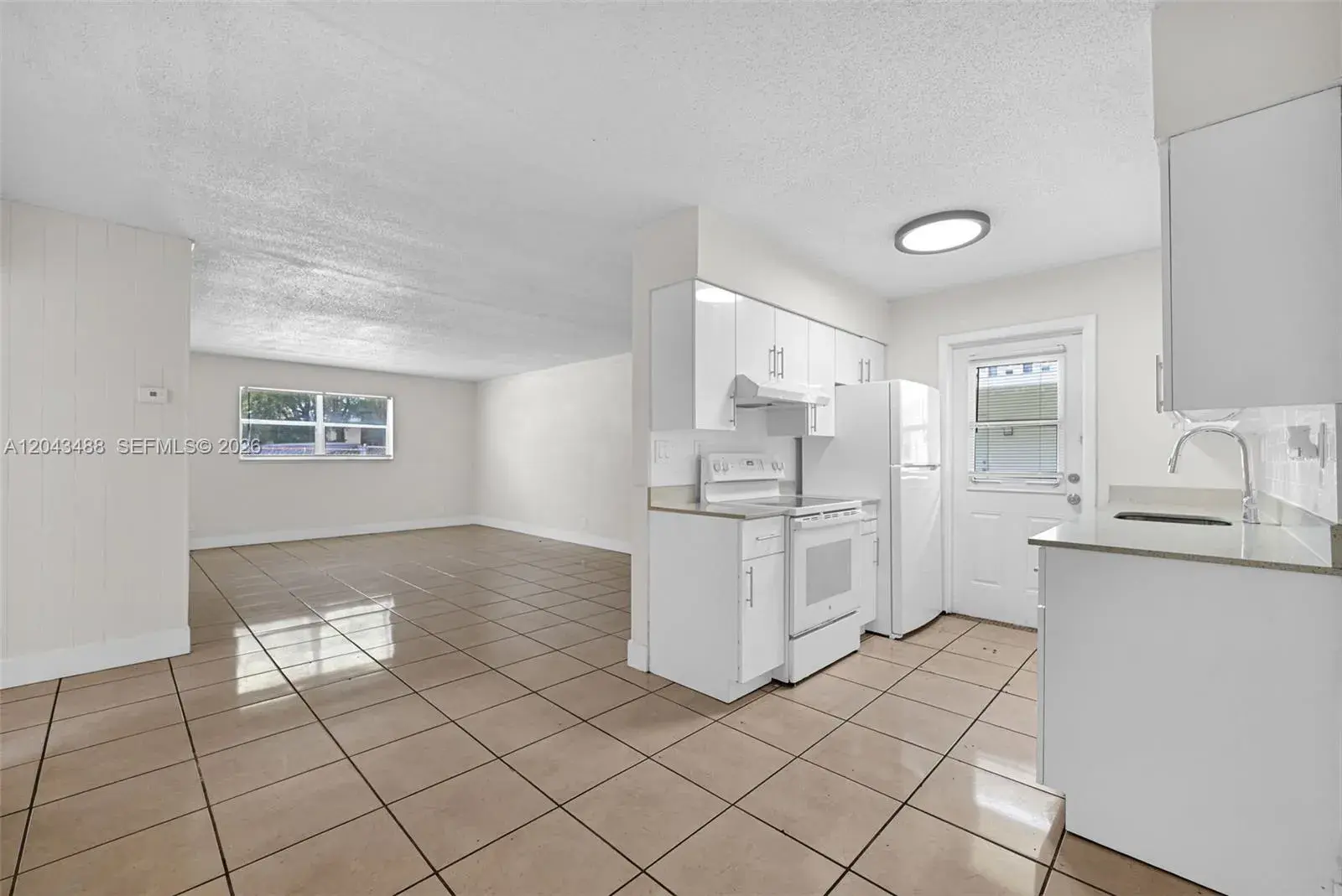 861 SW 74 TER # D, North Lauderdale FL 33068