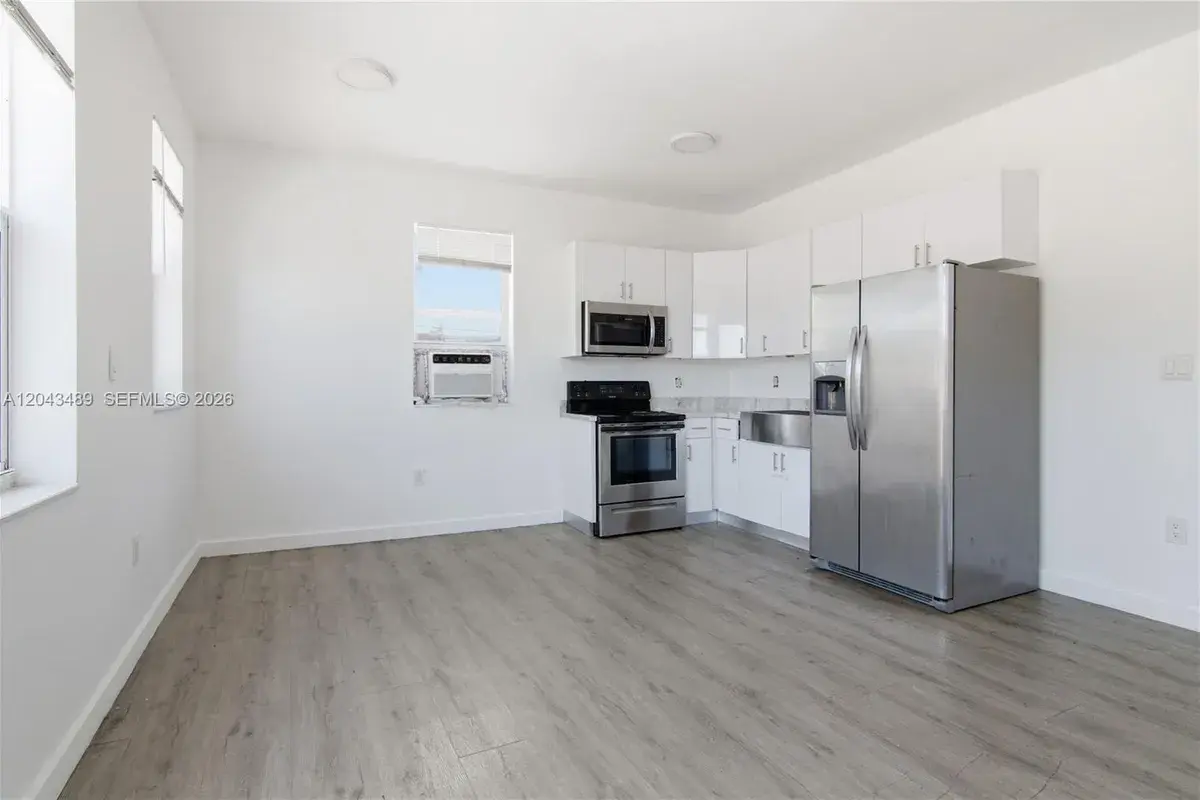 402 NW 12th Ave # 205, Miami FL 33128