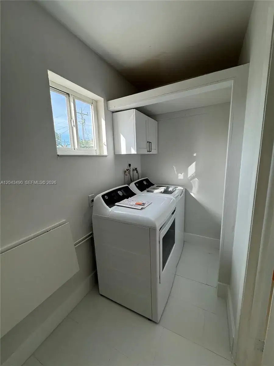 951 E 32nd St, Hialeah FL 33013 photo 4