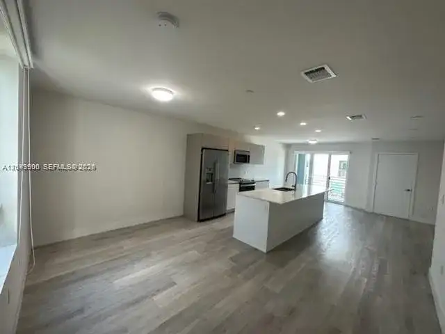 2561 NE 193rd St # 1208, Miami FL 33180 photo 4
