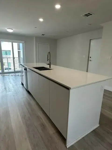 2561 NE 193rd St # 1208, Miami FL 33180 photo 5