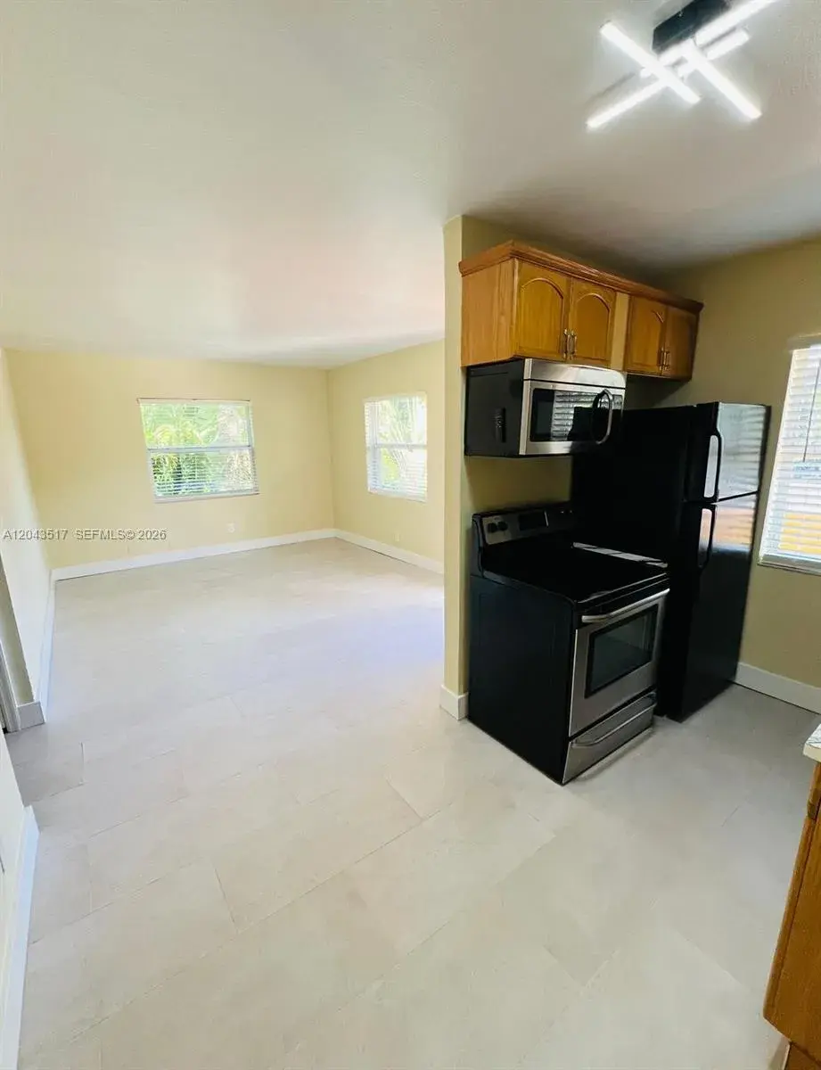 2301 NE 6th Ave # 204, Wilton Manors FL 33305