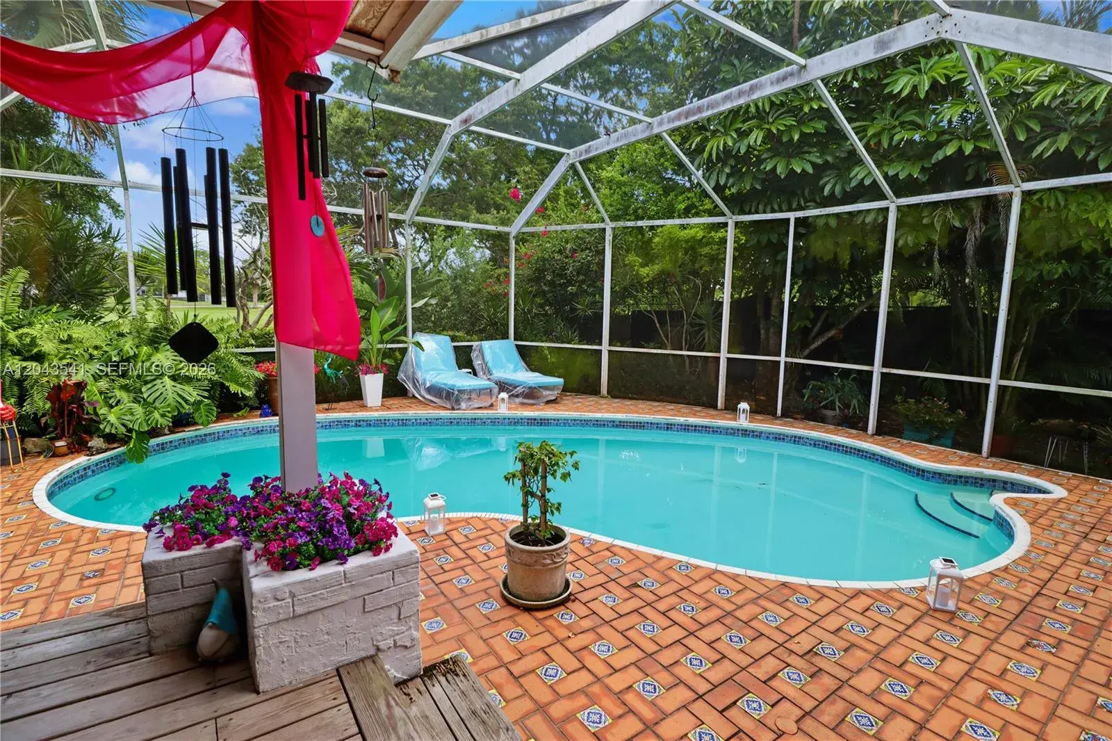 9720 Palmetto Club Ln W, Miami FL 33157