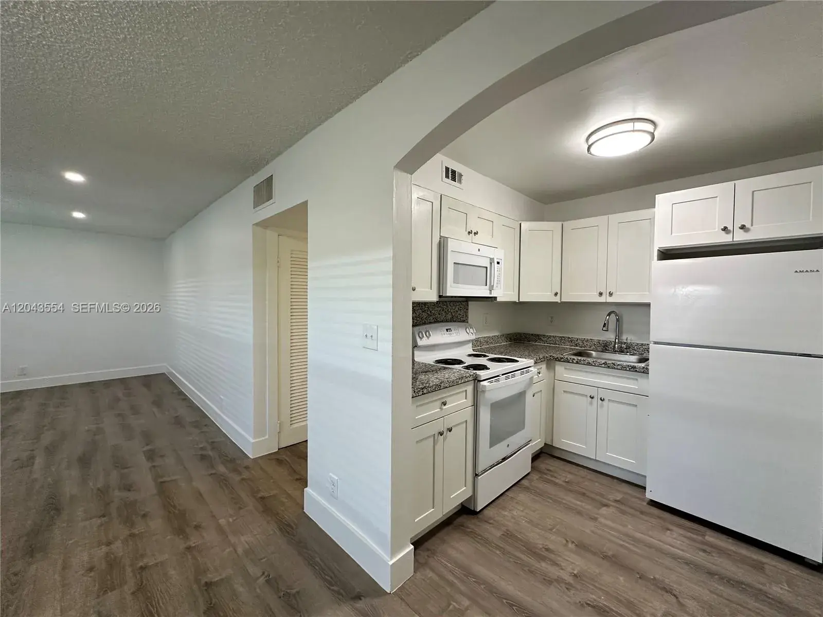 2500 Johnson St # 19, Hollywood FL 33020