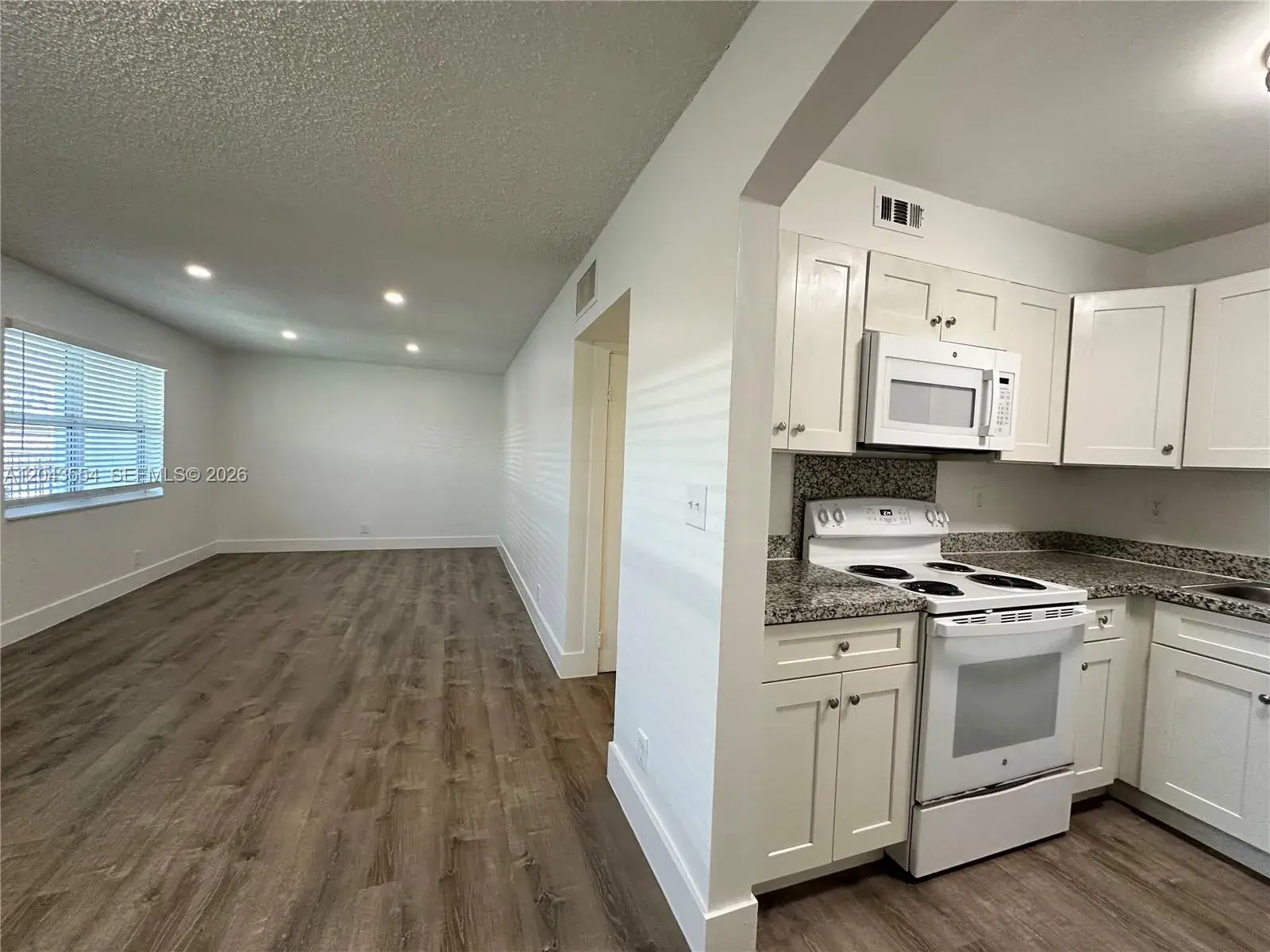 2500 Johnson St # 19, Hollywood FL 33020