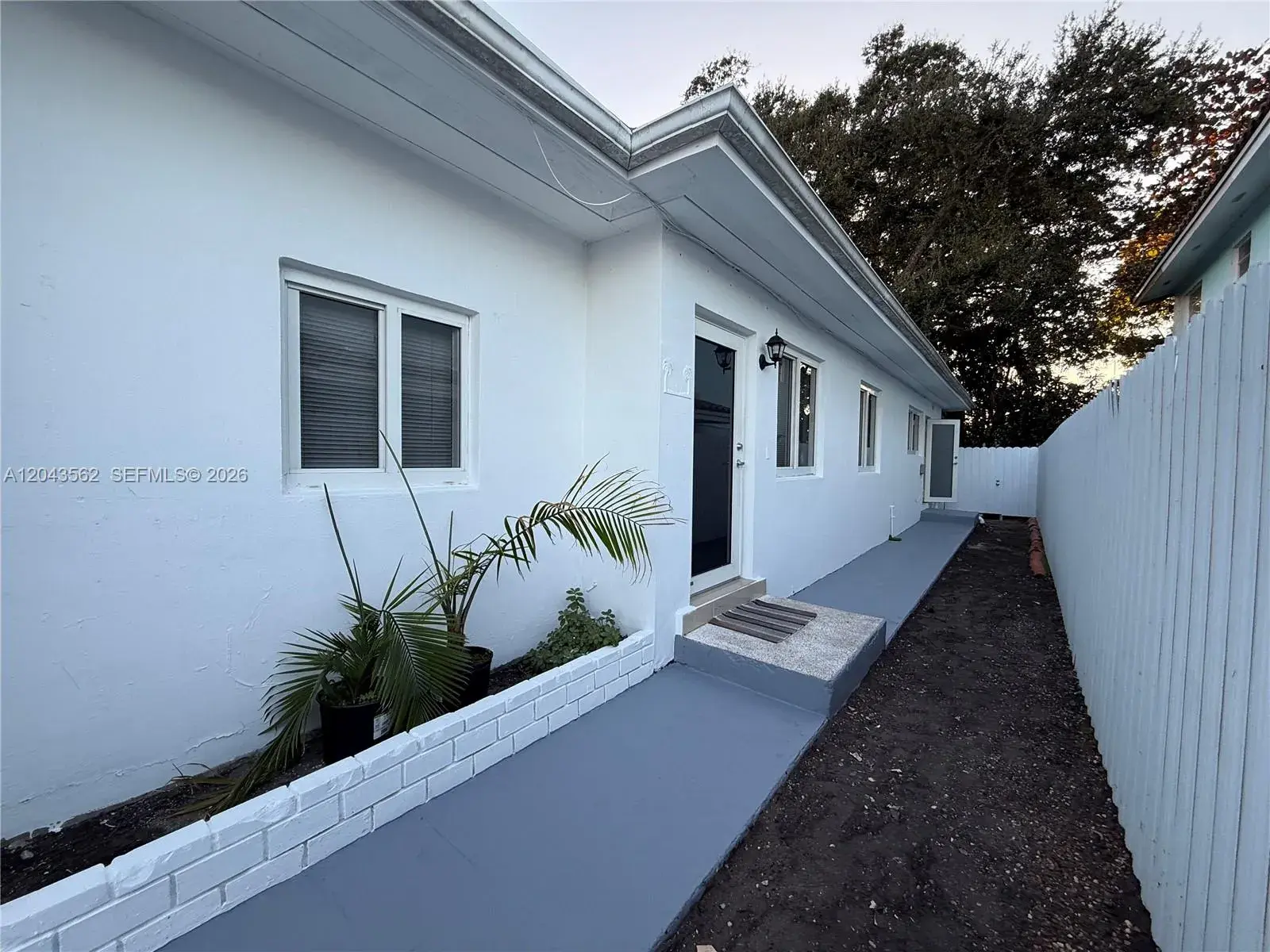 1122 NW 32nd Ct, Miami FL 33125