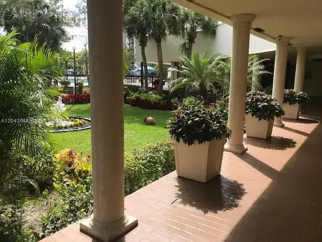 16919 N Bay Rd # 307, Sunny Isles Beach FL 33160 photo 5
