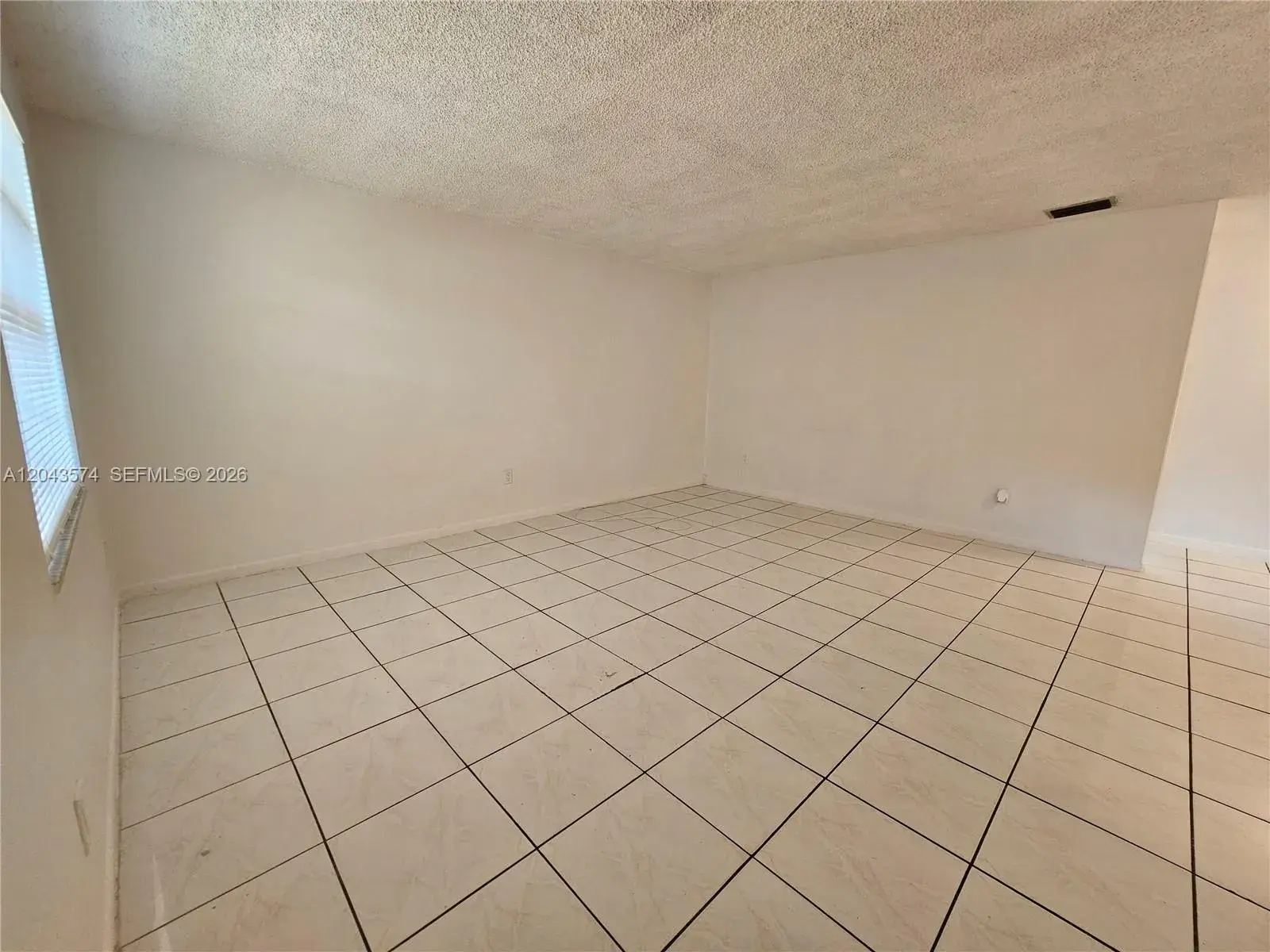 4621 SW 33rd Ave # 4, Dania Beach FL 33312