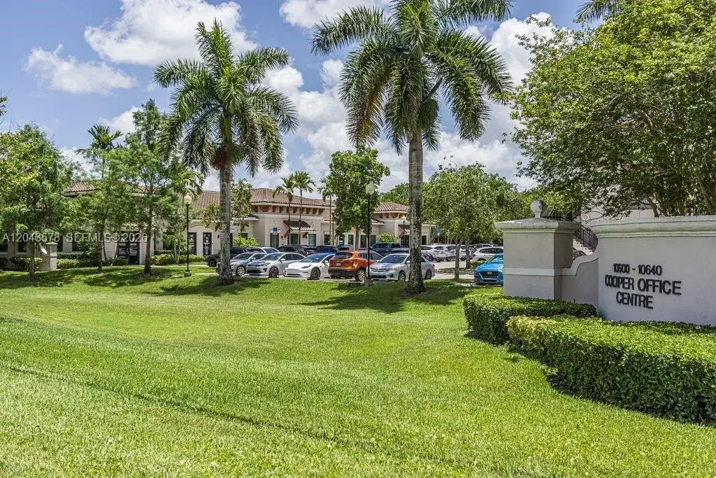 10600 Griffin Rd # 105, Cooper City FL 33328 photo 3