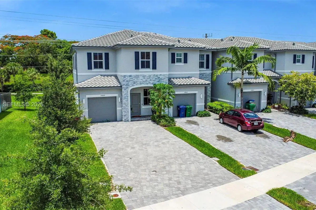 11889 NW 47th Mnr, Coral Springs FL 33076
