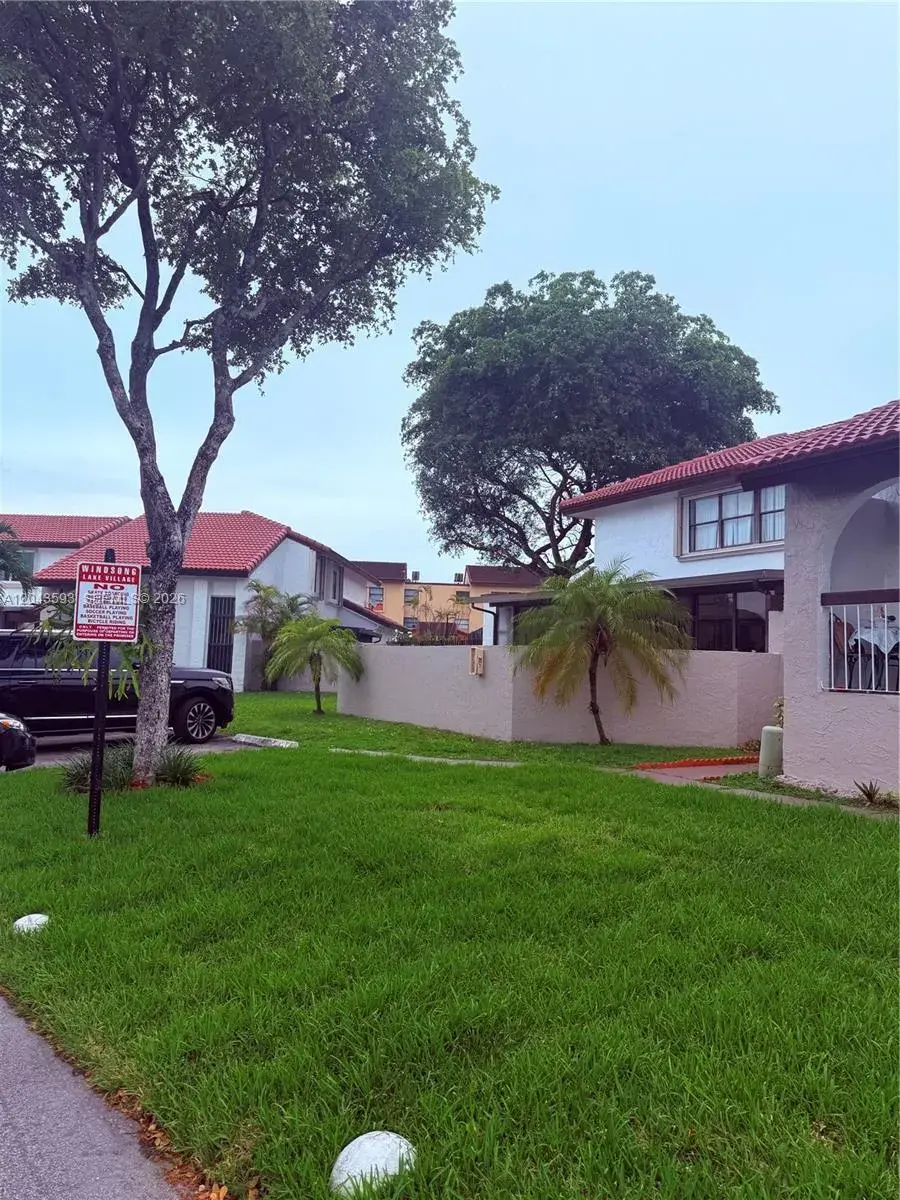 9909 NW 9th St Cir # 3, Miami FL 33172
