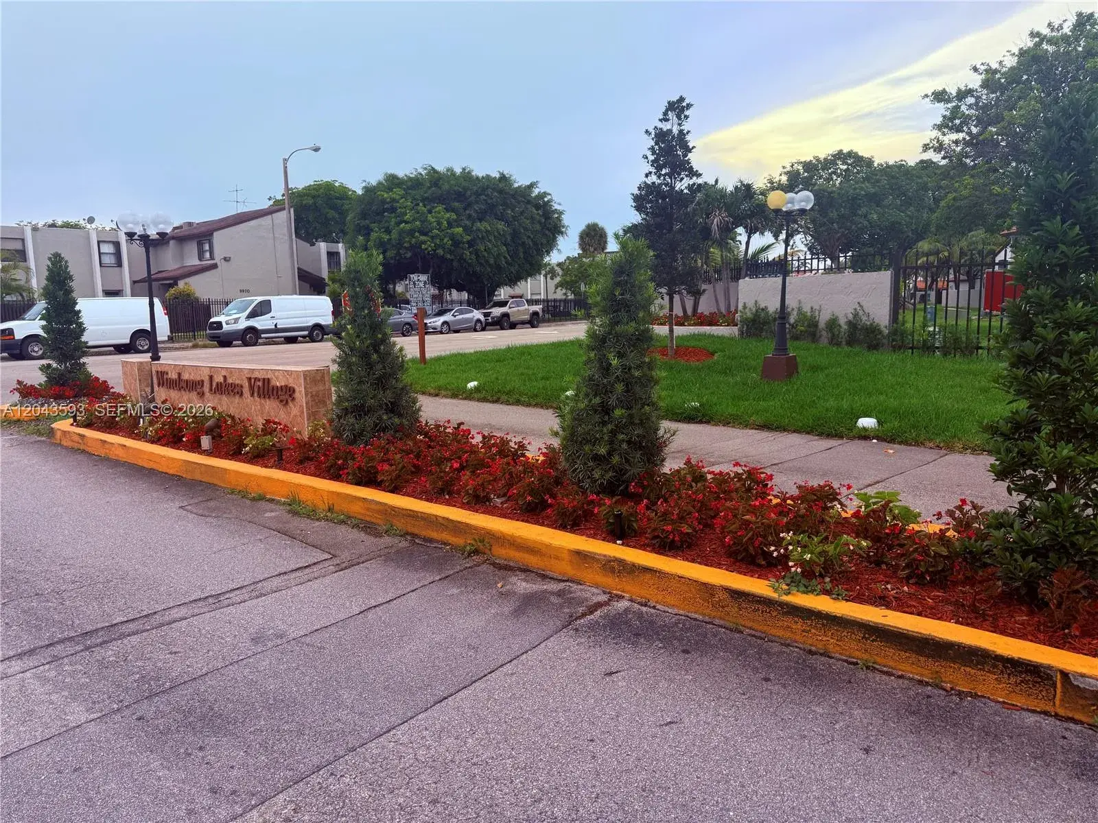 9909 NW 9th St Cir # 3, Miami FL 33172