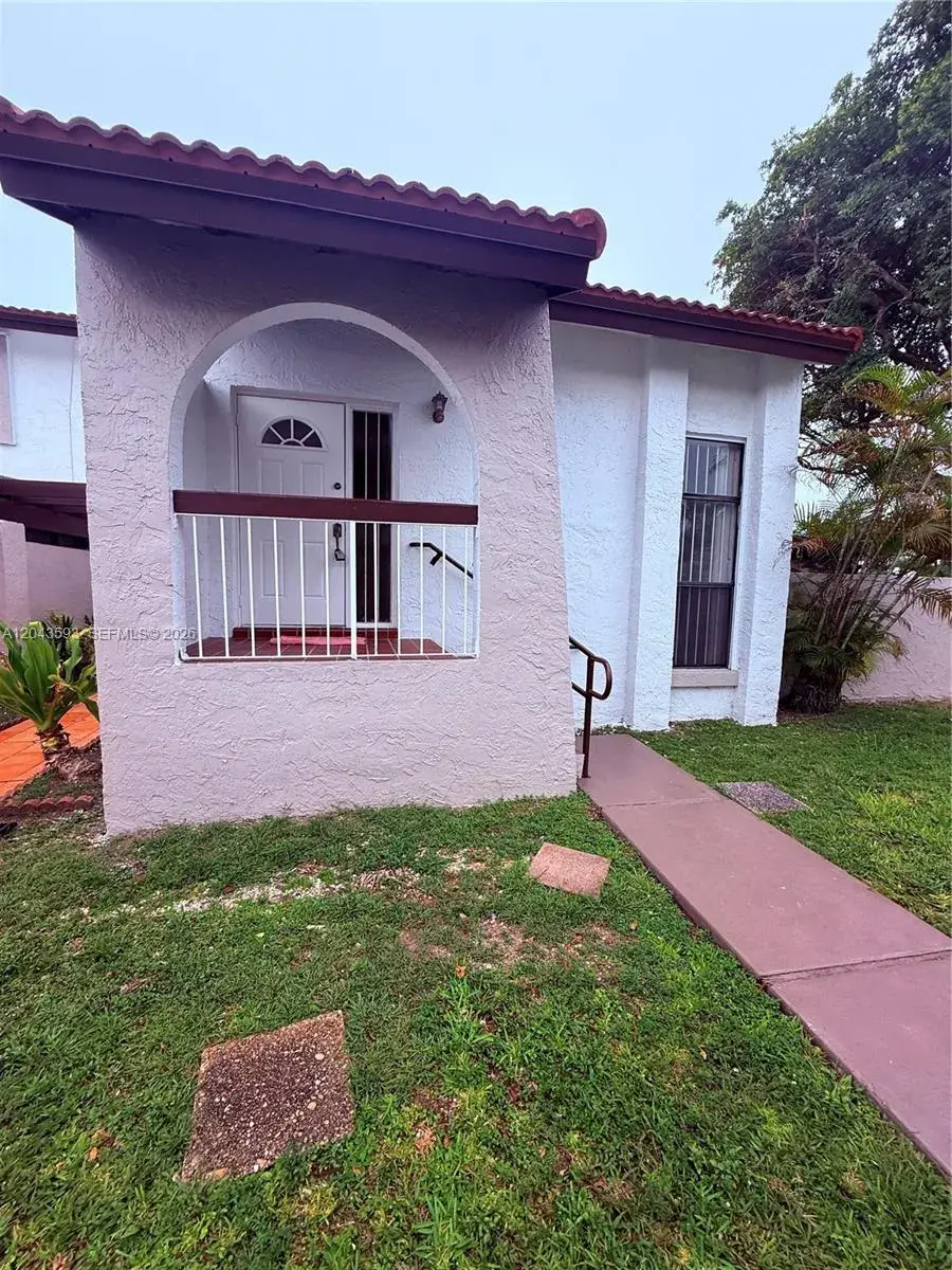 9909 NW 9th St Cir # 3, Miami FL 33172