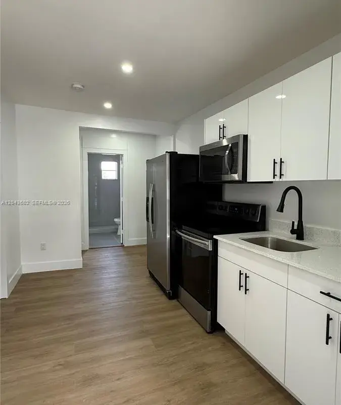 211 SW 10th Ave # 4, Miami FL 33130