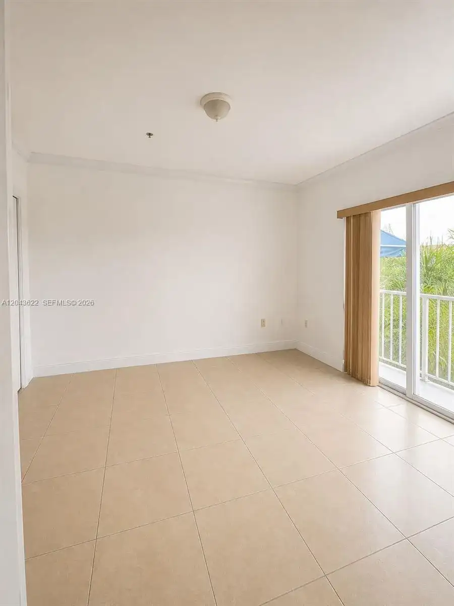 21100 SW 87th Ave # 304, Cutler Bay FL 33189 photo 4