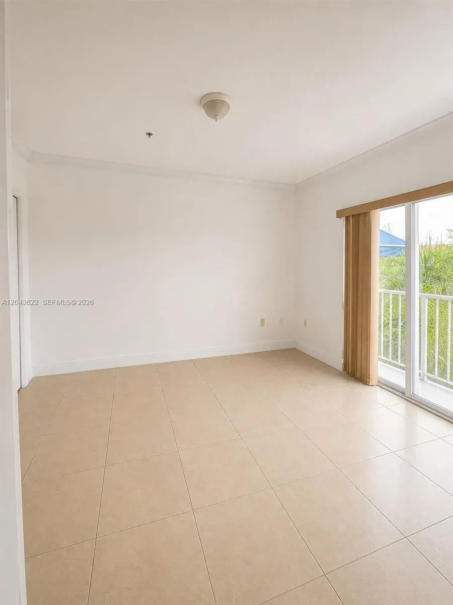 21100 SW 87th Ave # 304, Cutler Bay FL 33189