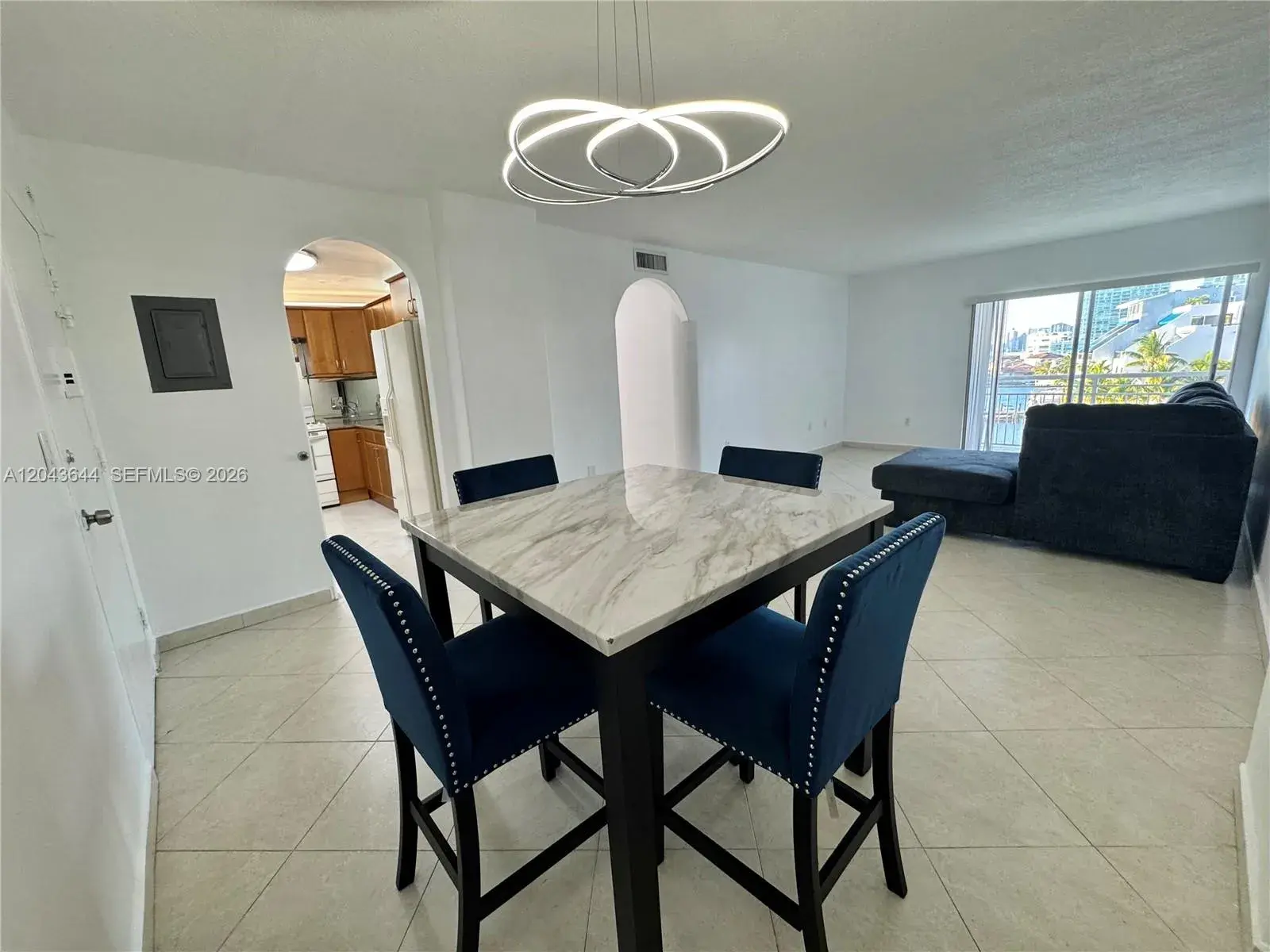 400 Kings Point Dr # 411, Sunny Isles Beach FL 33160