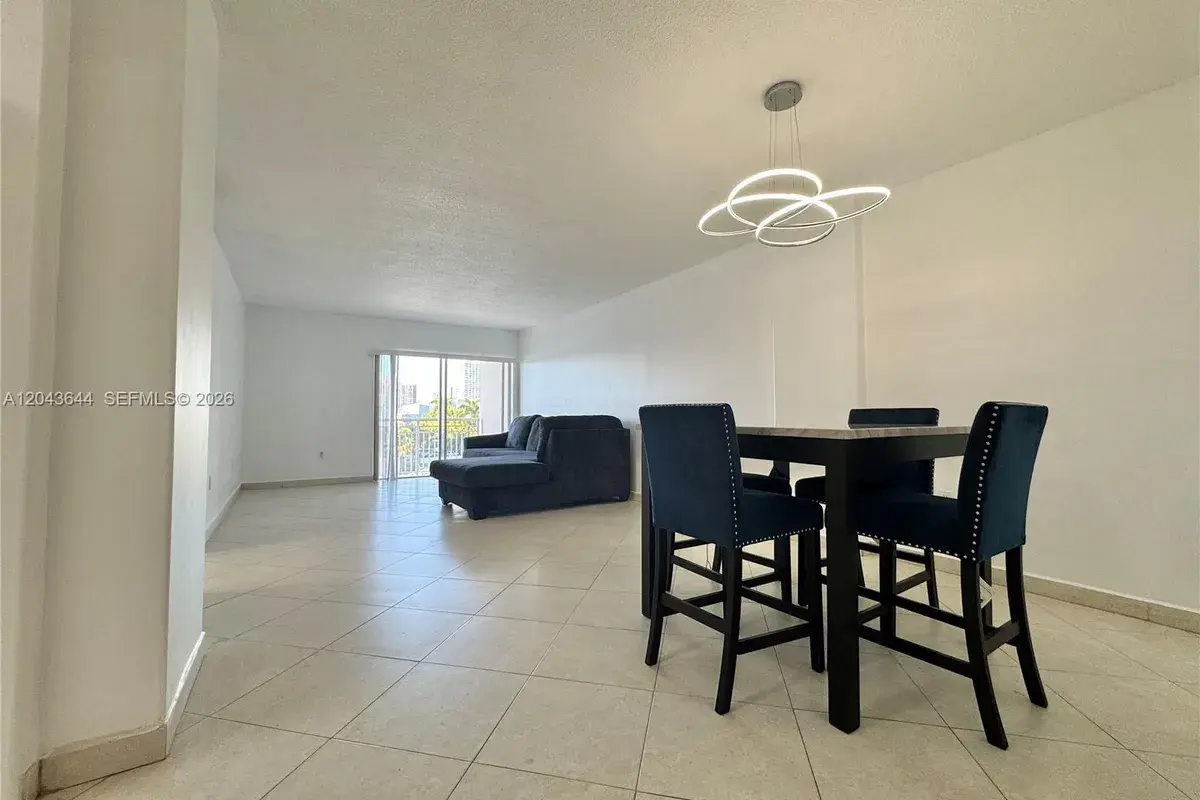 400 Kings Point Dr # 411, Sunny Isles Beach FL 33160