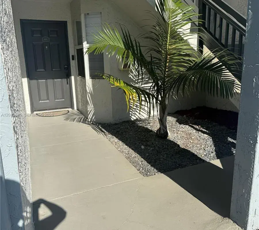 601 SW 113th Way # 601, Pembroke Pines FL 33025