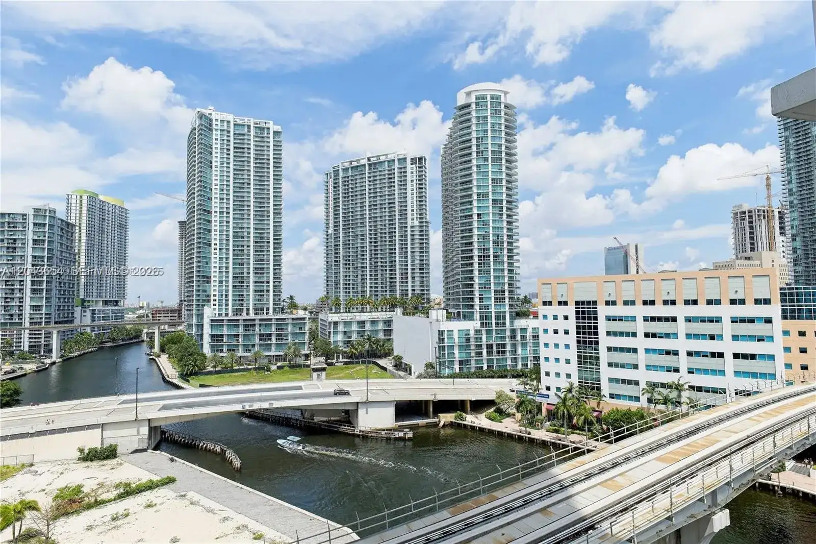 31 SE 5th # 1203, Miami FL 33131 photo 3