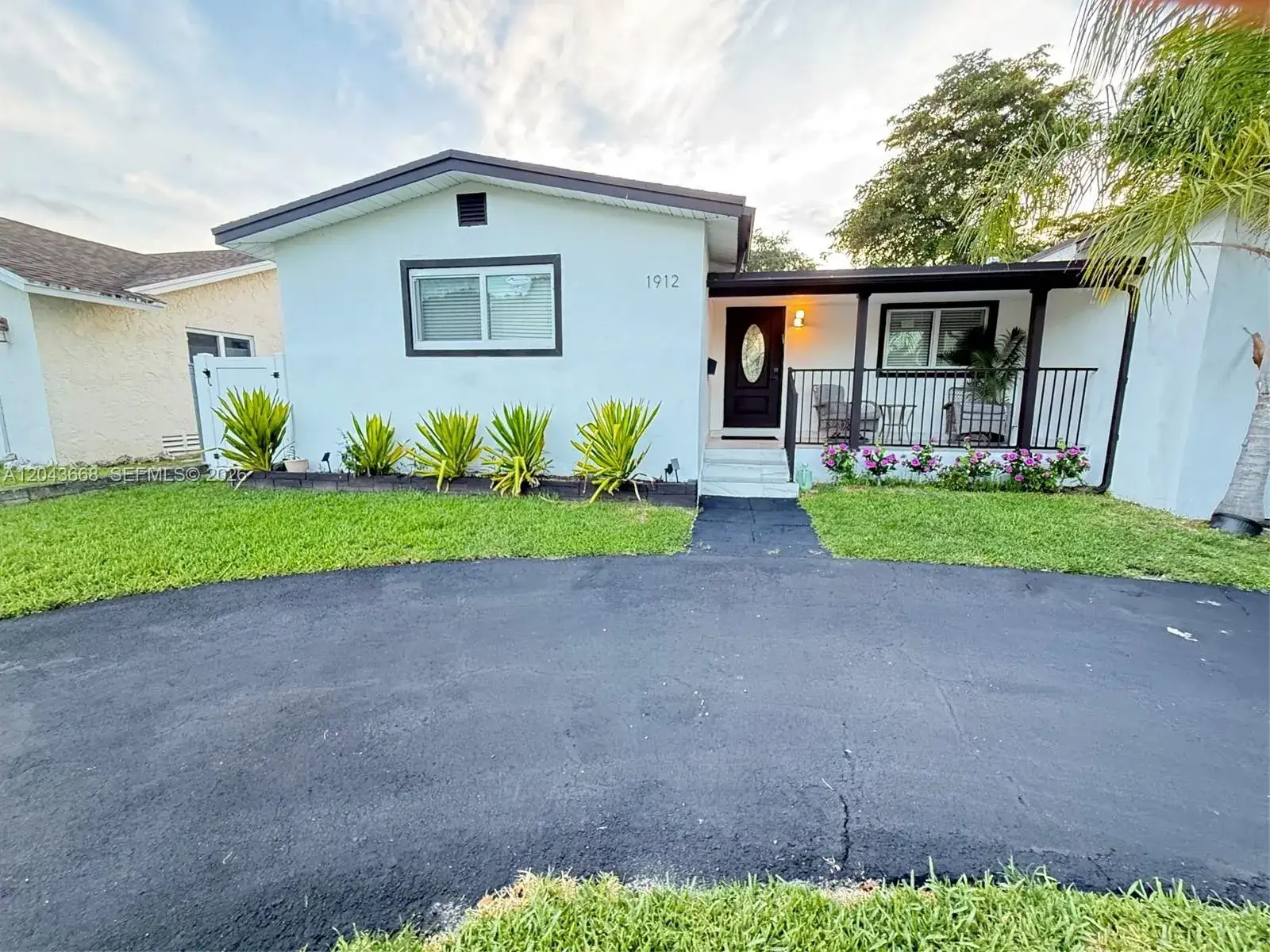 1912 N 42nd Ave, Hollywood FL 33021